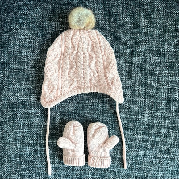 H&M Hat and Mittens 9-12 Months - Picture 6 of 6